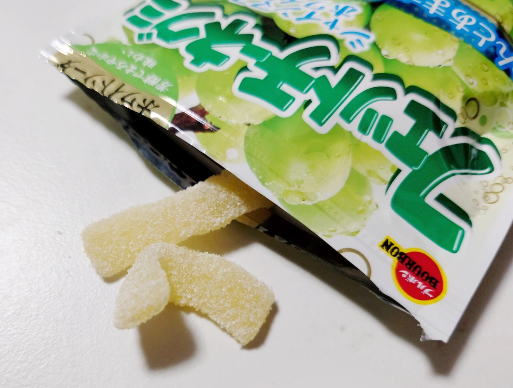 フェットチーネグミ シャインマスカットホワイトソーダ味